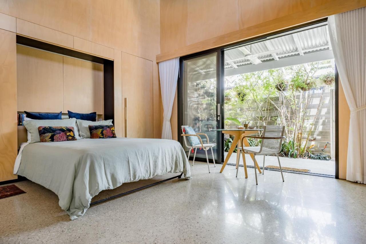 Buhwi Bira - Studio Apartment *